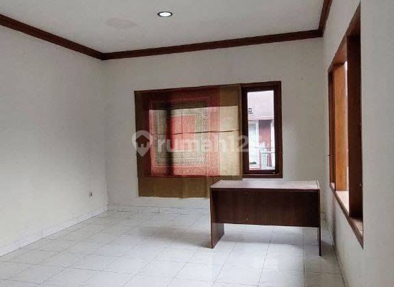 Dijual Rumah 2 Lantai Terawat Di Batununggal  2