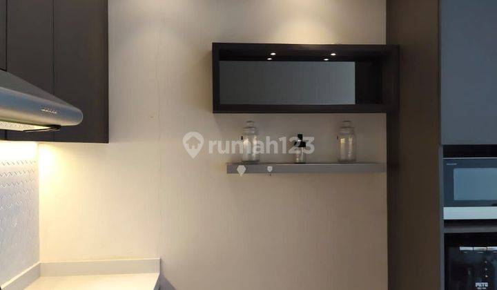 Dijual Apartemen 2 Kamar Tidur Furnished Bagus Landmark Residence 2