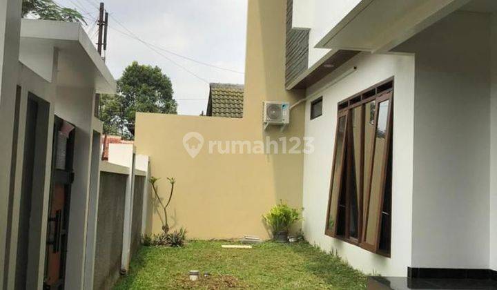 Dijual Rumah Minimalis 2 Lantai Bagus Bangunan Baru 2021  1