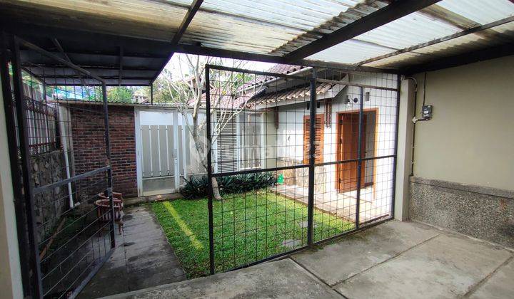 Rumah Dijual Modern 3 Lantai Di Sayap Dago 2