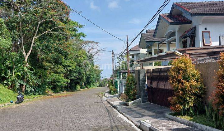 Rumah Disewa Modern 2 Lantai di Setiabudi Regency 2