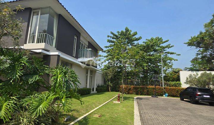 Rumah Dijual Modern Cantik 2 Lantai di Kota Baru Parahyangan 2