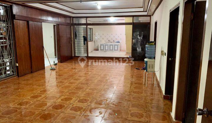 Rumah Dijual Lux Nyaman Hommie di Cipedes 2