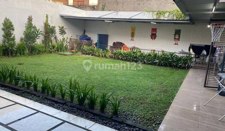 Rumah Dijual Nyaman Modern Lokasi di Cipaku 2