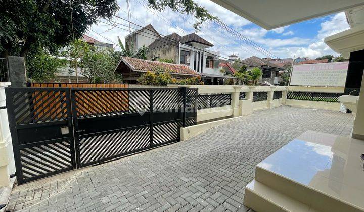 Rumah sudah direnov  dijual cantik modern di sarijadi  1