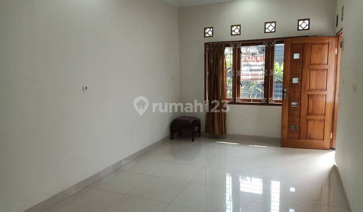 rumah minimalis area cihanjuang semi furnished 2