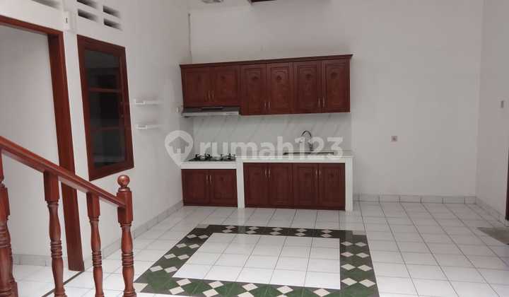 Rumah Asri dan Terawat Lokasi di Pondok Hijau 1