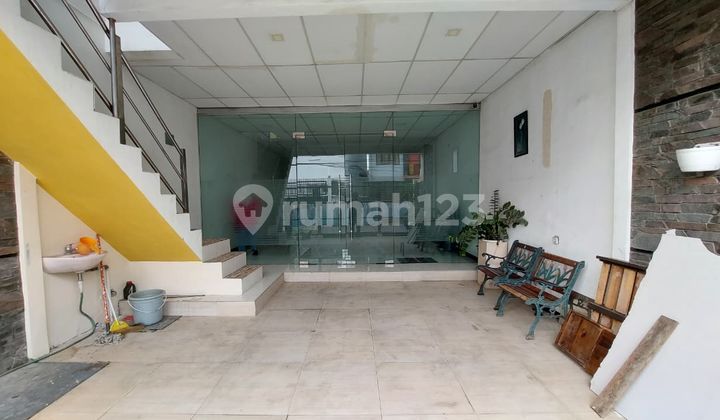 rumah bisa untuk kantor lokasi strategis di turangga