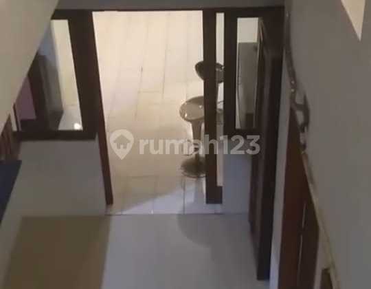 rumah cantik terawat lokasi di pondok hijau