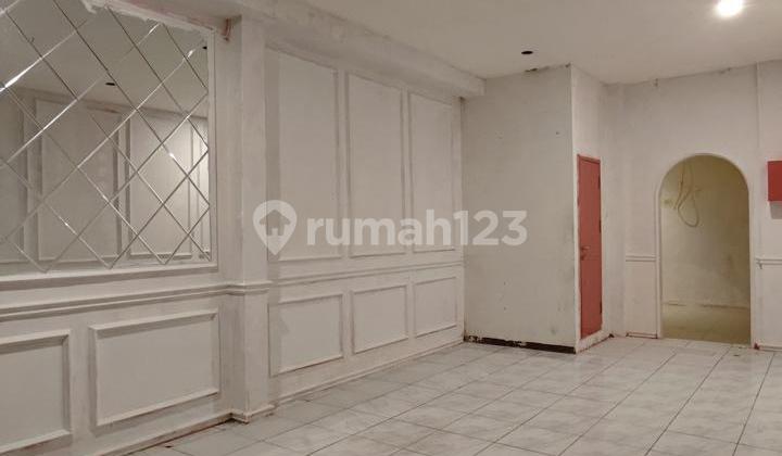 Sewa Ruang Usaha Tengah Kota di Karapitan