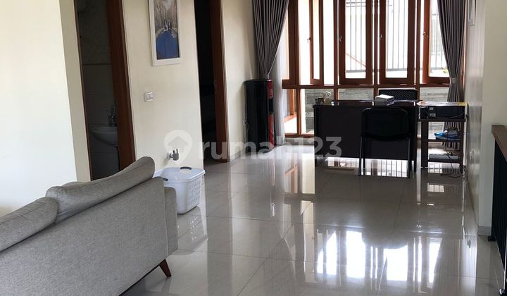 rumah modern minimalis di sayap rajawali 1