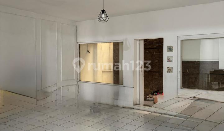 comfortable modern house located in the wing of buah batu