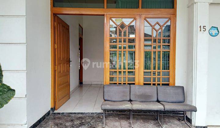 Rumah Modern Nyaman Lokasi di Jalan Utama Kembar Mas 2