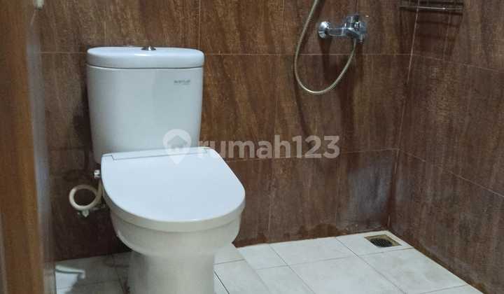 rumah baru minimalis di dalam komplek setra sari 2 lantai 2