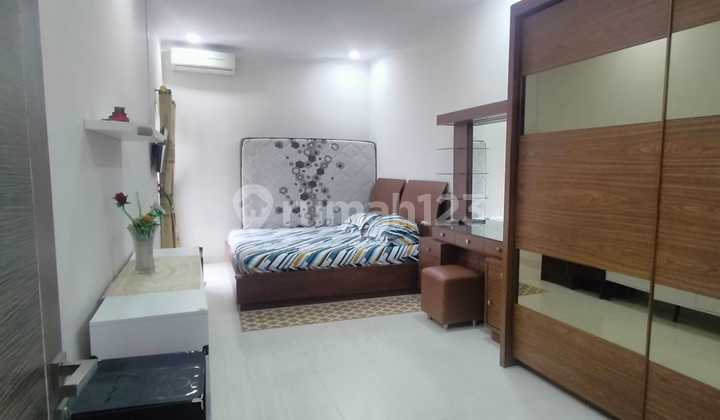 Rumah Cantik Full Furnished di Kota Baru Parahyangan 2