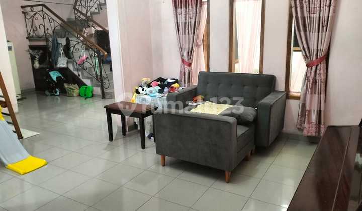 rumah tinggal 2 lantai plus kosan di baladewa asri 1