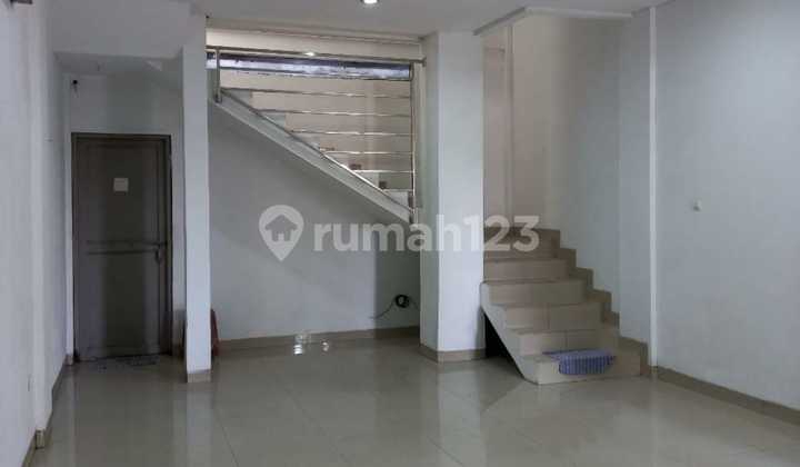 ruko di komplek nuansa indah di sayap terusan buah batu