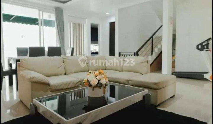 Rumah Mewah Lux Dengan Kolam Renang di Citra Green Dago 1