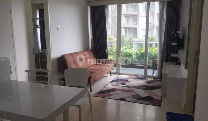 Apartemen Lantai Rendah  Landmark Residence 2 Kamar Furnished  1