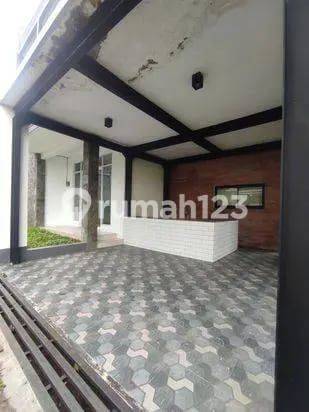 Rumah Bagus Plus Ruang Usaha di Mainroad Lembang 2