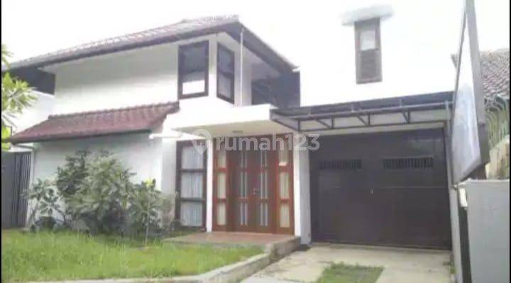 Rumah Asri dan Luas Siap Huni di Setrasari 1