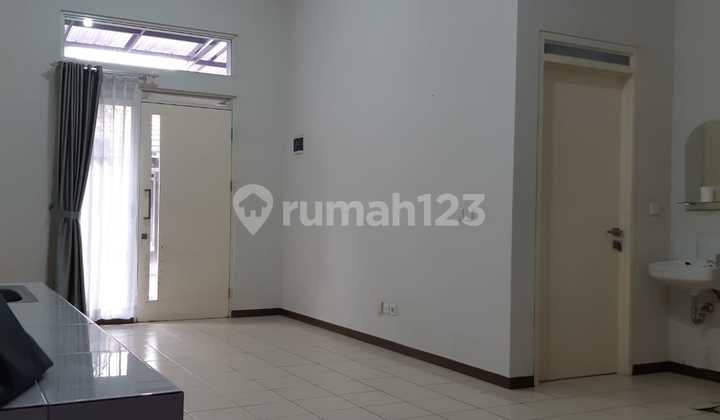 Rumah Minimalis Modern di Kota Baru Parayangan 2