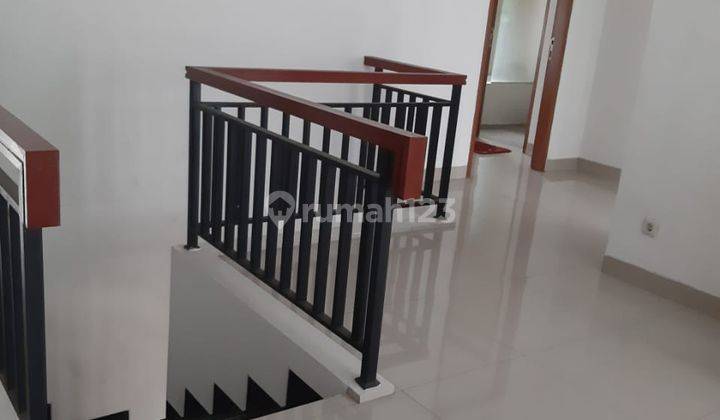 Rumah Modern 2 Lantai Full Furnished di Setra Duta 2