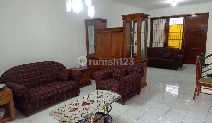 Rumah Cantik Modern Lokasi di Setra Duta  2