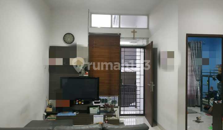 Rumah Minimalis Modern di Sariwangi Regency 2