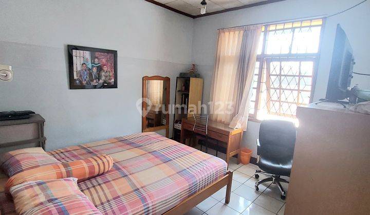 Rumah Hoek Semi Furnished Siap Huni di Komplek Muara Sari 2