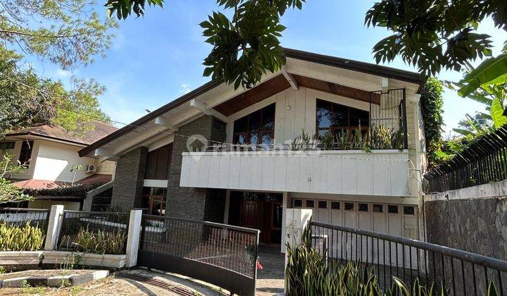 Rumah Cantik Nyaman di Parahyangan Permai 2