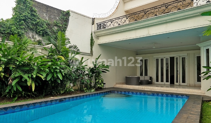 Di Sewa Rumah Kemang Strategis 2