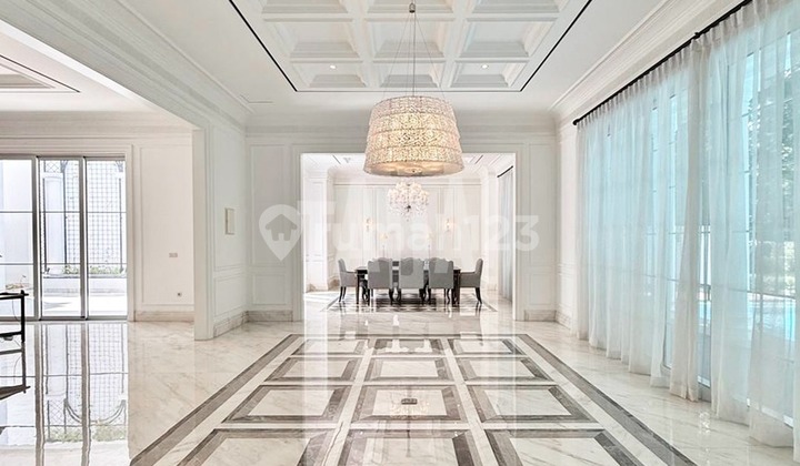 Dijual Rumah Sangat Strategis Menteng Private Pool, Lift dan Rooftop