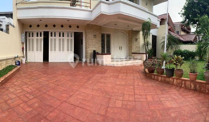 Di Jual Rumah Sangat Strategis Bambu Apus