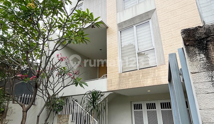 For Rent Strategic House in Bangka 2