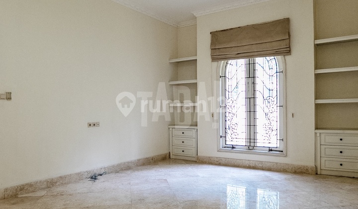 Di Sewa Rumah Kemang Strategis 2