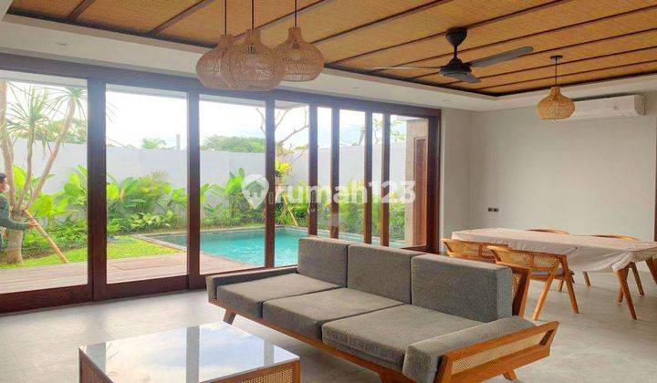 VILLA CANGGU EXCLUSIVE BISA JALAN KAKI KE PANTAI 2