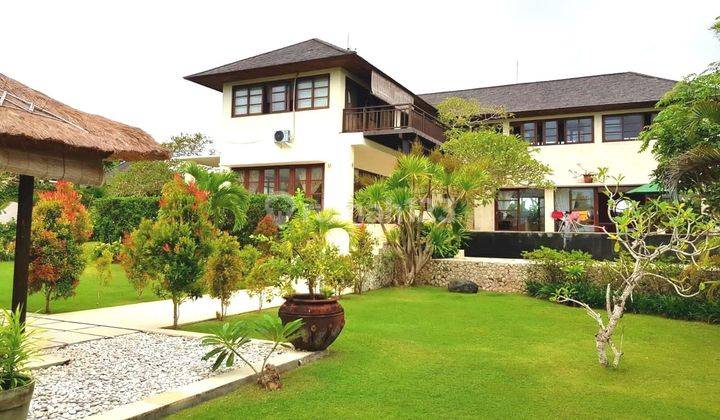 BEAUTIFULL TROPICAL VILLA WITH SPACIOUS GARDEN IN UNGASAN JIMBARAN