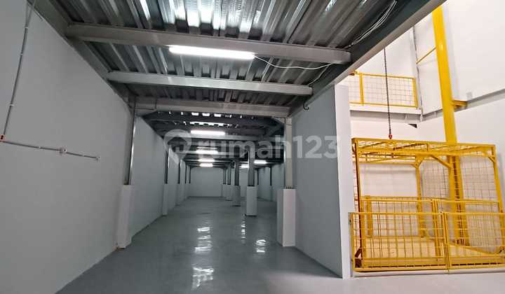 Cheap Warehouse HS 198 Kalideres 8X50 with 24-Hour Office Security