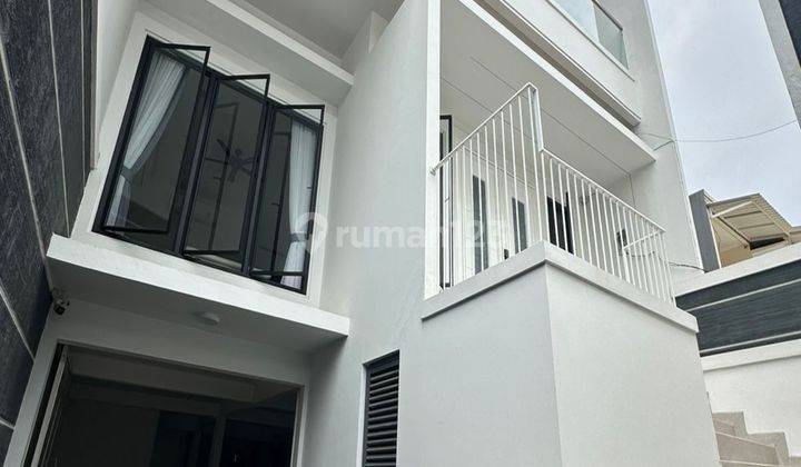 Rumah Di Bojong Indah, Luas 120 M2, 3.5 Lantai, Ada Rooftop, Shm, Harga Nego, Jakarta Barat 1