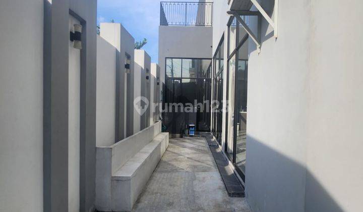 Rumah Sunter Mas, Hook, 3.5 Lt, Luas 292 M2, Semi Furnished, Nego 2