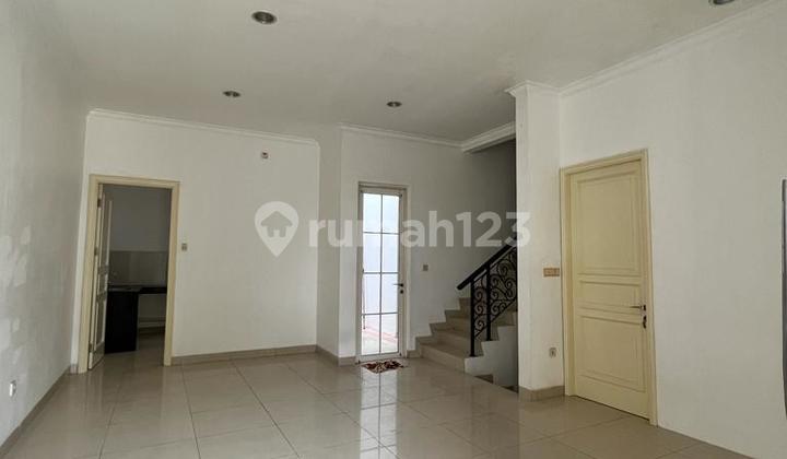 Affordable House in Greenlake City Europe, 8x15 M2, Bedroom Negotiable