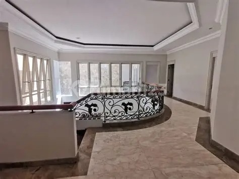 Lokasi Bagus Rumah di Manyar Kartika bisa Bangun Ulang 1