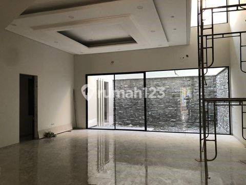 Rumah Murah New Gress Split Level Minimalis Graha Family Surabaya 1