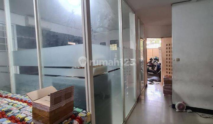 Ciamik Rumah Cocok Untuk Kantor Siap Huni Lokasi Pucang Anom 2