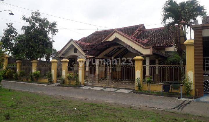 Jual Rumah 6kt 3km Luas Strategis Furnish Full Jati Di Kepanjen 1