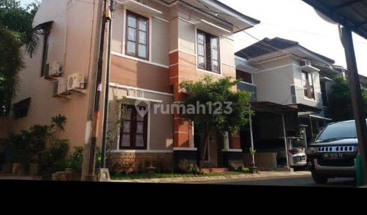 Rumah Hook 2 Lantai Lokasi Strategis Dekat Ambarukmo Plaza 1