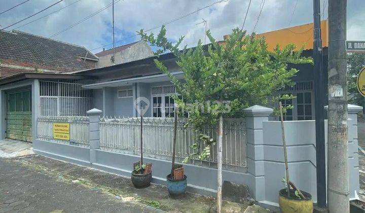 Rumah Hook 1 lantai Unfurnish Akses Mobil Area Sawojajar  1