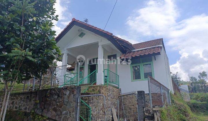 Rumah Villa 1 Lt 3+1 Kamar Unfurnish Hadap Timur Kota Batu 1