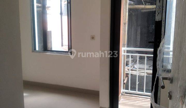 Rumah Murah 2 lantai di blue safir sumur batu Jakarta pusat 6